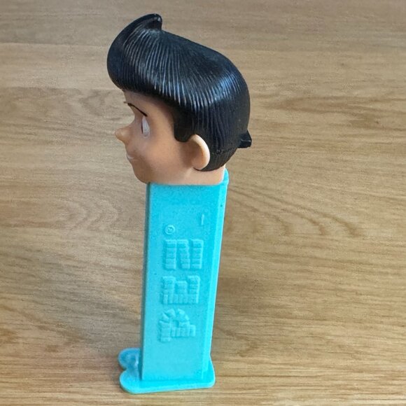 PEZ Candy Dispenser Meet the Robinsons Wilbur, Loose, Blue Stem, Hungary, 2007 - Picture 3 of 16